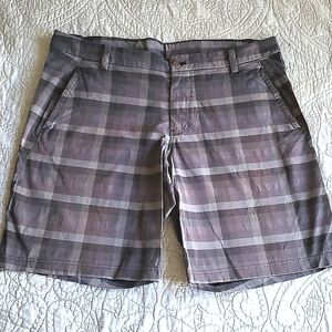Lululemon Men's shorts size 40 plaid